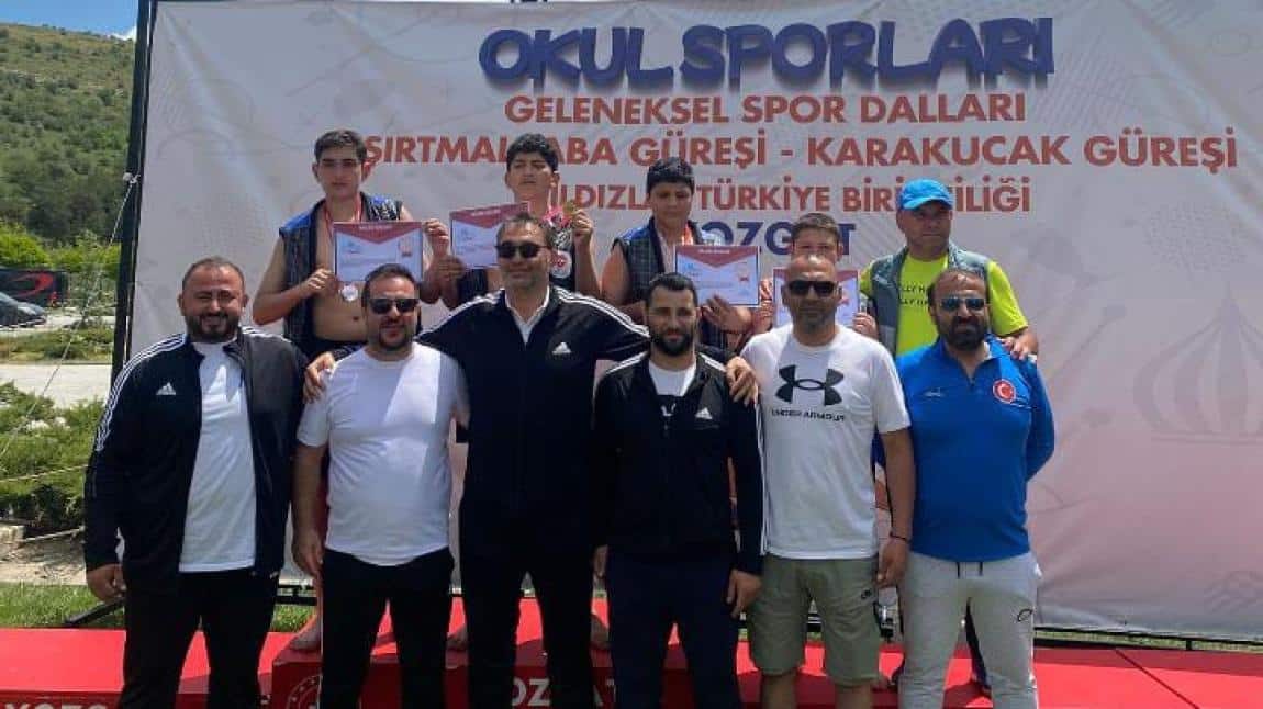 Öğrencilerimiz Yıldızlar Aba Güreşi Türkiye Şampiyonu Oldu